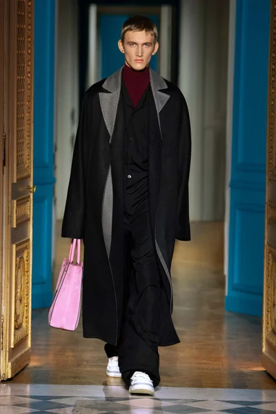 Look 20